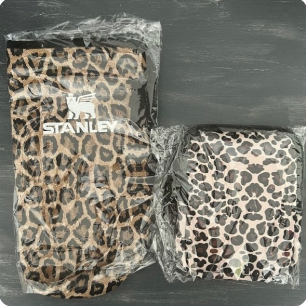 40oz Neoprene Tumbler Cover w/ Matching Zipper Pouch Leopard Print